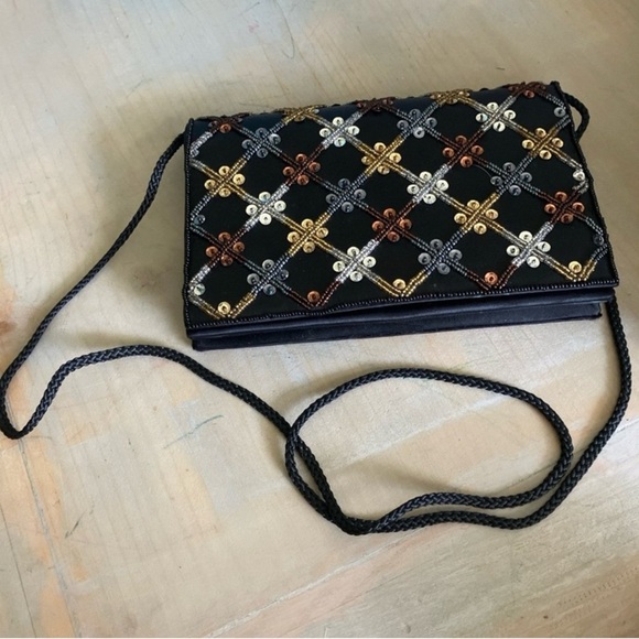 Edgy Black and Gold Skull Clutch - Picture 5 of 5